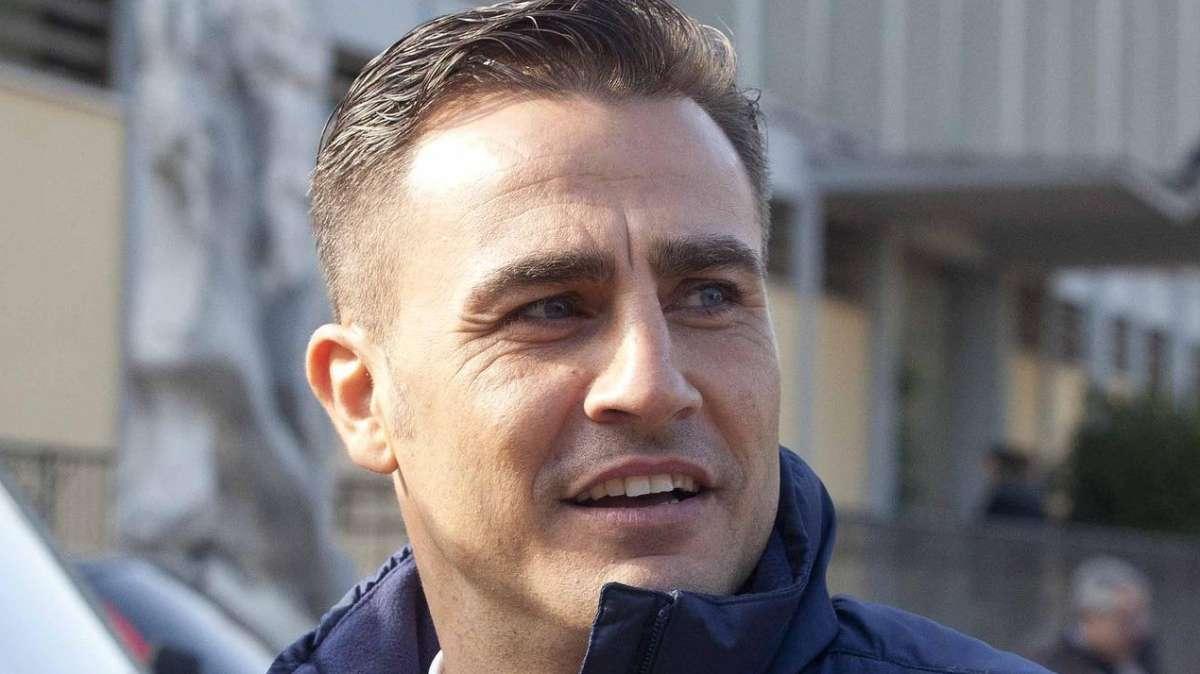 Benevento, esonerati i fratelli Cannavaro e Pasquale Foggia dopo la sconfitta con il Venezia