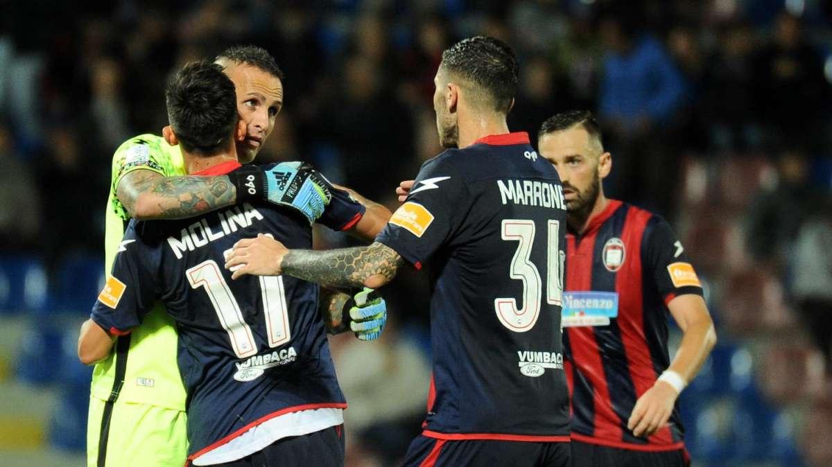 Serie B, classifica: Crotone in A, tutto aperto in fondo