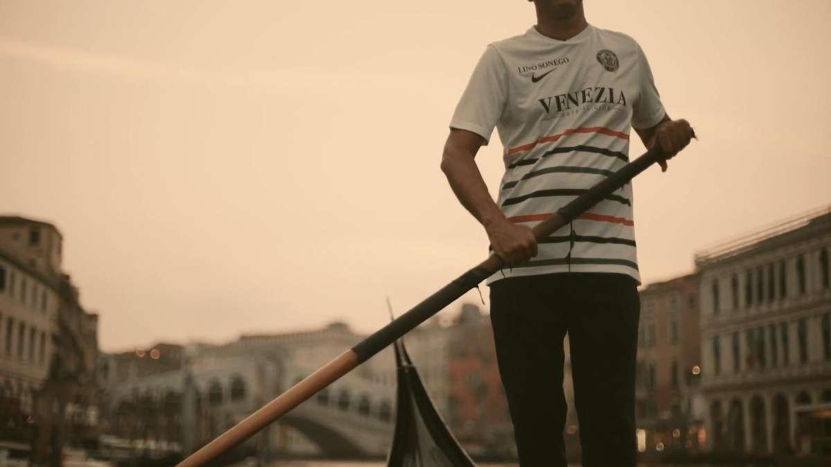 Svelata anche la maglia away per la prossima stagione
