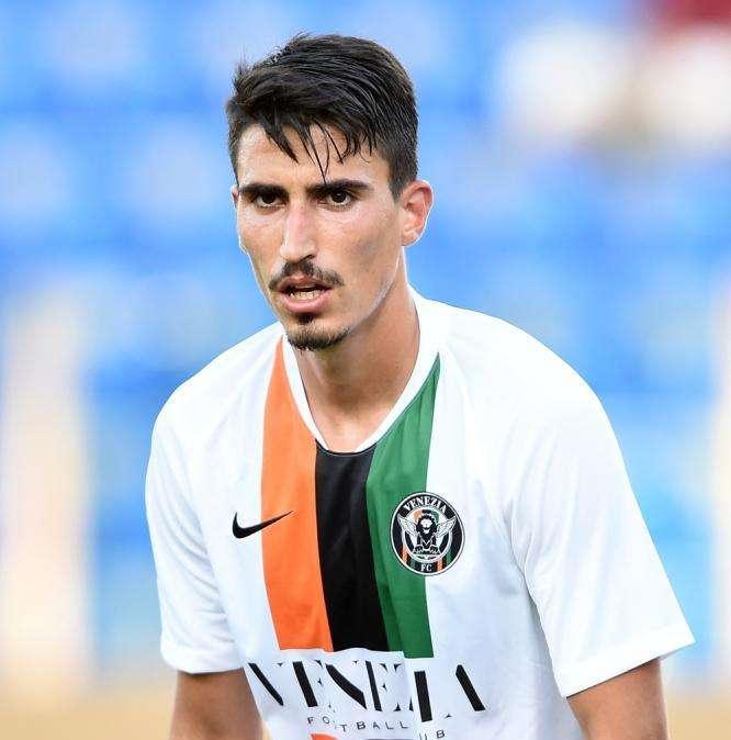La classifica della B: il Venezia aggancia il Pescara