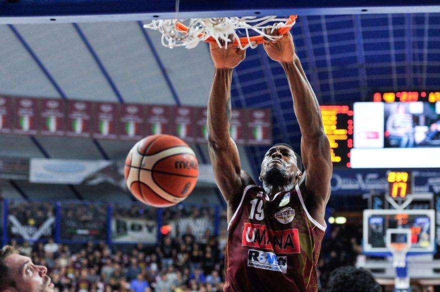 La Reyer in campionato non ne sbaglia una, anche la Virtus è travolta (94-75)