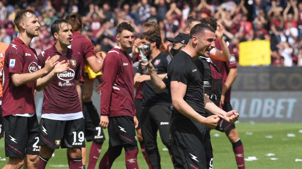 La Salernitana accende la corsa salvezza: domenica arriva il Cagliari. I calendari a confronto