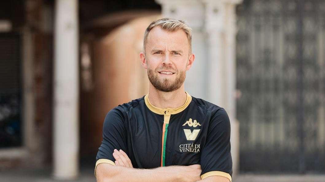 Venezia, il momento d'oro di bomber Christian Gytkjaer