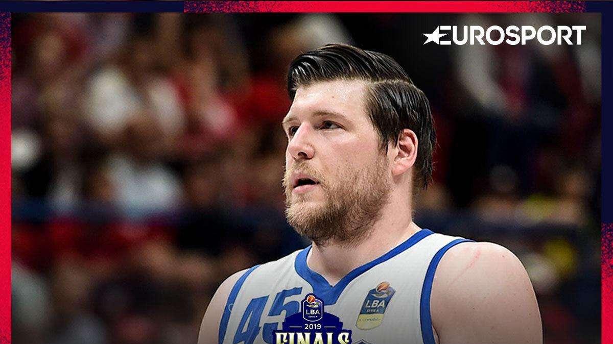 Si va a Gara 7, Sassari vince per 87-77 e tiene tutto aperto