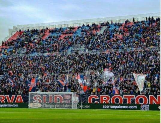 Il Crotone ospita il Venezia, partita determinante, ecco le probabili formazioni