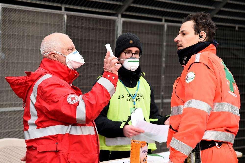 Zaia: "I veneti restino a casa e tra quattro giorni potrebbero esserci timidi miglioramenti"