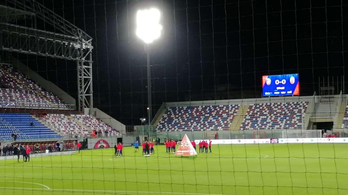 Crotone in cerca dei tre punti e del sorpasso al Frosinone