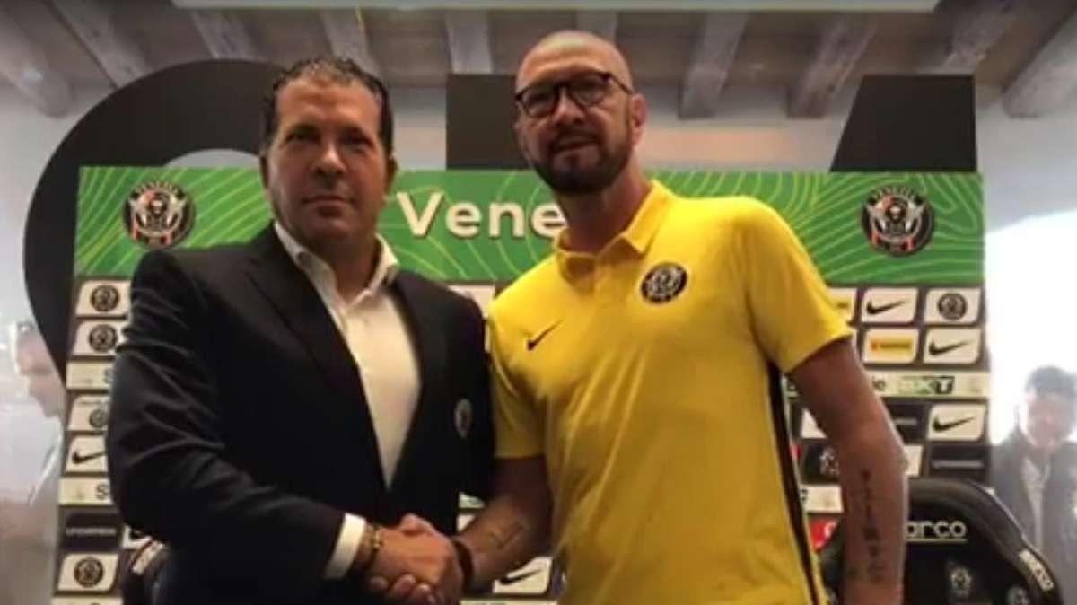 Conferenza stampa, Zenga: "Rivoglio calciatori che mettano in campo tutto ciò che hanno, voglio una squadra con una grande anima"