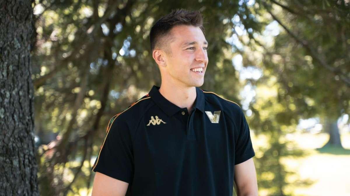 Novakovich, quanta concorrenza là davanti! Tra lui, Connolly e un'altra punta...