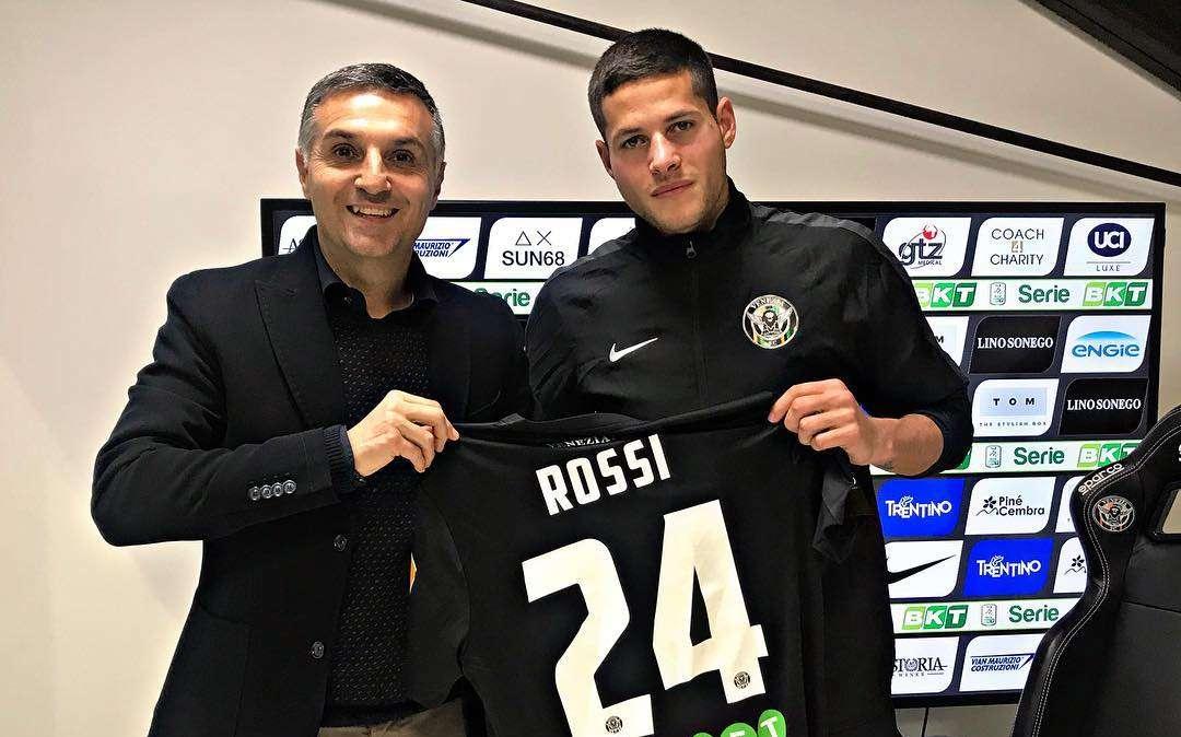 Il secondo arrivo è Alessandro Rossi, giovane punta di prospettiva