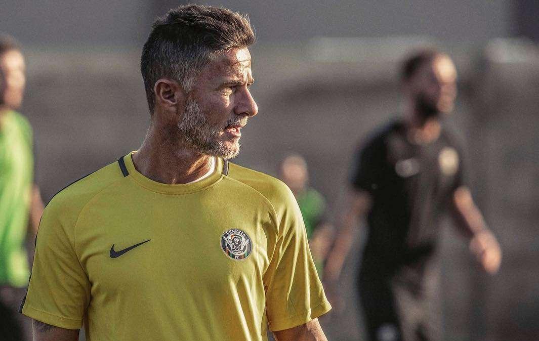 Conferenza stampa, Carbone: "Vittoria fondamentale per la stagione"