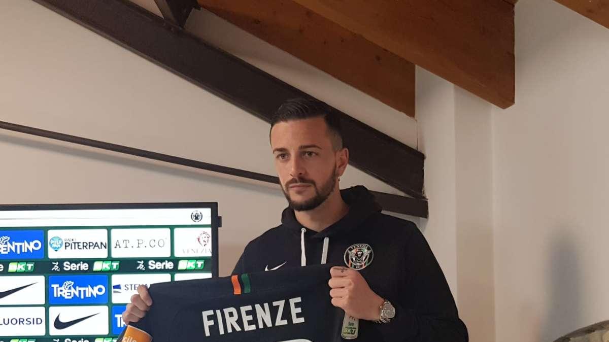 Firenze, presentazione: "Ho messo in difficoltà il mio agente pur di tornare a Venezia. Il Penzo diventi il nostro fortino"
