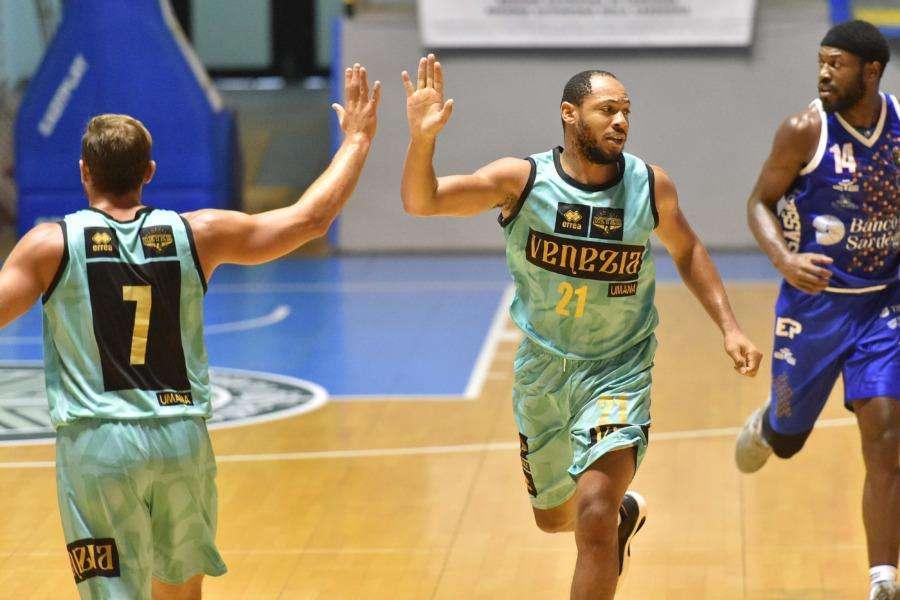 City of Cagliari: Dinamo BDS – Umana Reyer 87-61