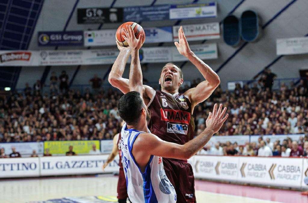 Reyer: ora hai due match point, con Sassari è 78-65