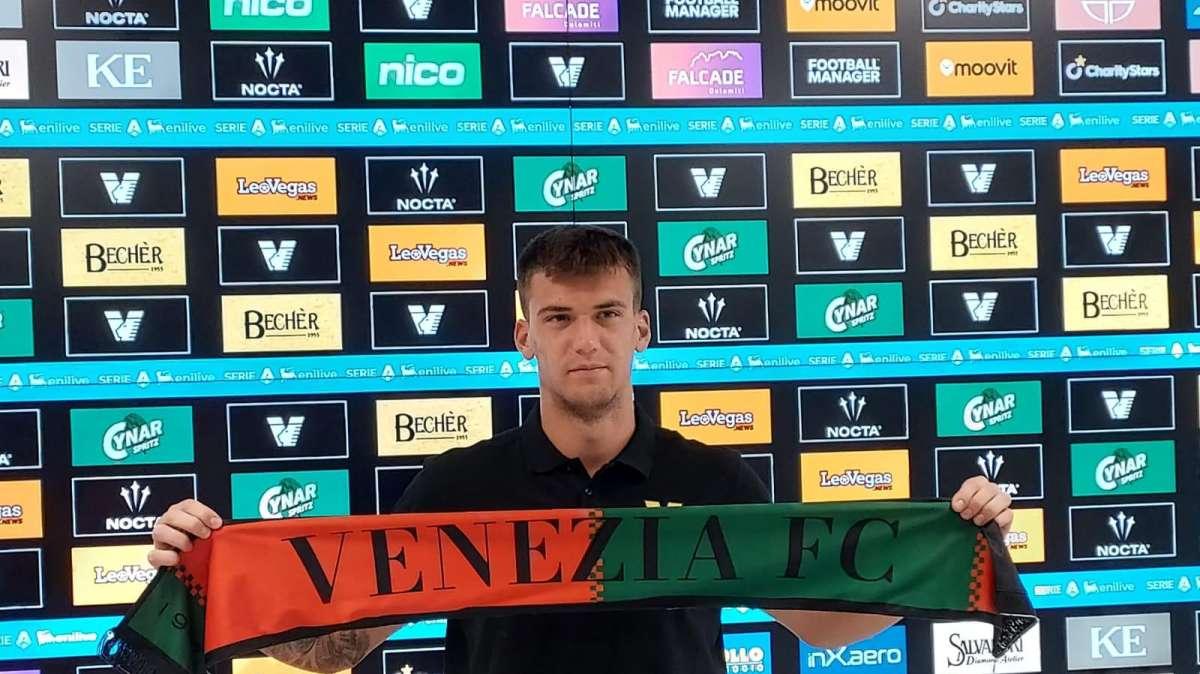 Filip Stankovic si presenta al Venezia: "Convinto dal progetto. Joronen? Da lui imparo tanto"