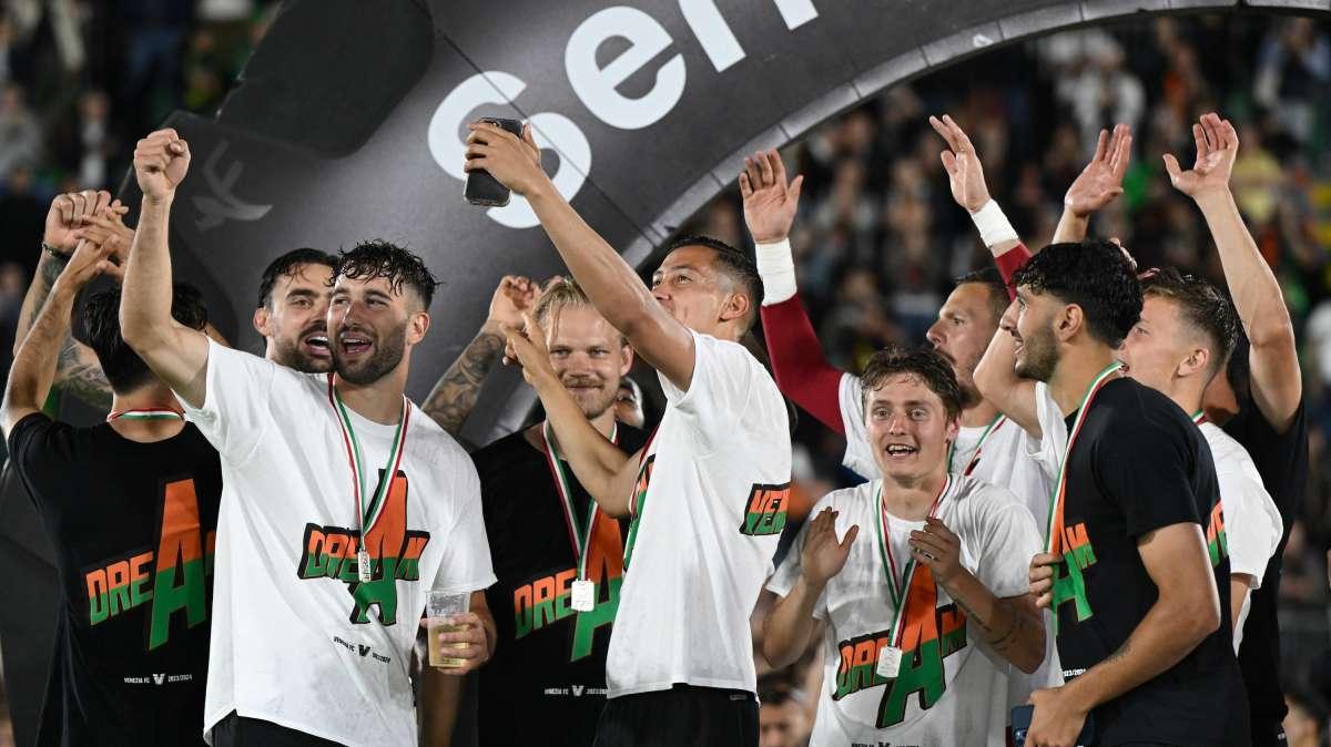 Venezia, ufficializzati i numeri di maglia della rosa per la Serie A 2024/2025