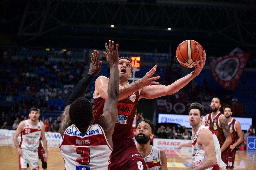 La Reyer la spunta a Pesaro, finisce 86-89