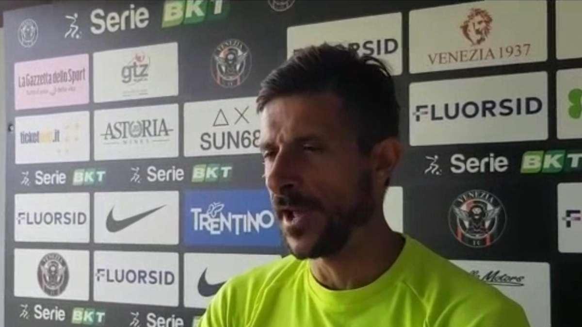 Dionisi, conferenza: "Ottimo primo tempo, l'obiettivo è riuscire a fare novanta minuti così"
