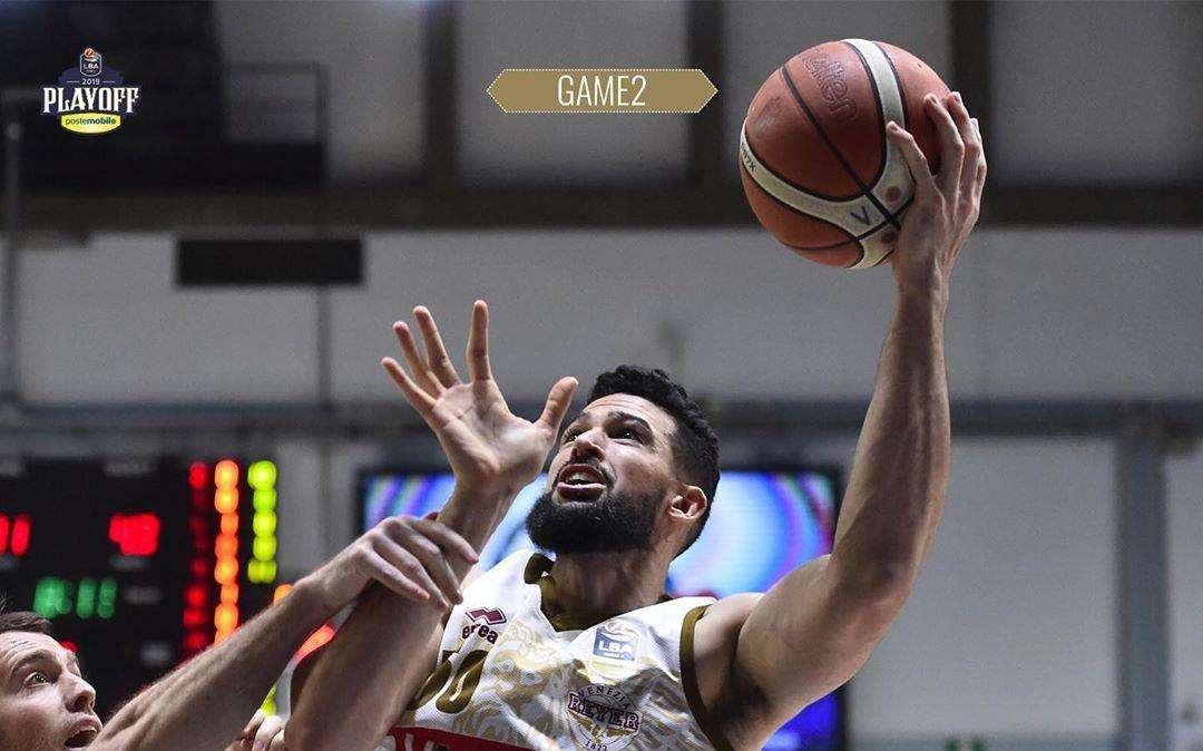 La super difesa di Cremona ha la meglio su Venezia impattando la serie sull'1-1