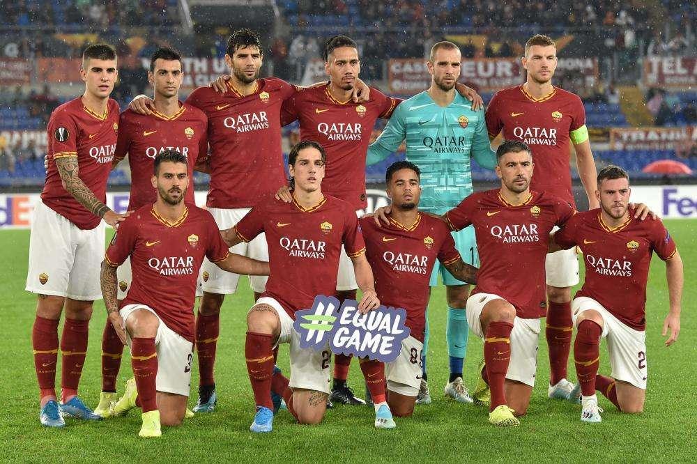 Roma-Borussia Mönchengladbach 1-1 - La gara sui social: "C'è un disegno diabolico che mira al male dei giallorossi. La UEFA fermi Collum"