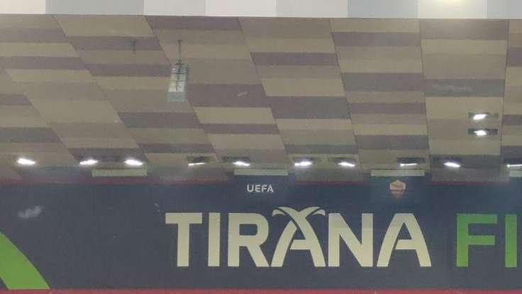 Roma-Feyenoord - L'attesa dei tifosi: "Che ansia, questa attesa mi sta distruggendo. Andiamo ad alzare la coppa!"