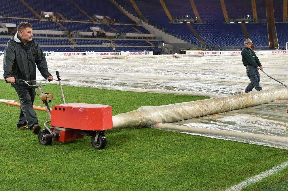 Stadio Olimpico, effettuata la rizollatura della parte centrale del prato 
