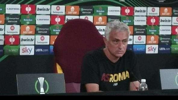 Domani alle 13:00 la conferenza stampa di Mourinho