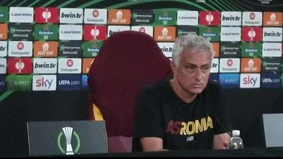TRIGORIA - Mourinho: "Vina e Mkhitaryan hanno dei piccoli problemi. Villar gioca poco? Fonseca aveva idee diverse. Ibanez non è un terzino". VIDEO!