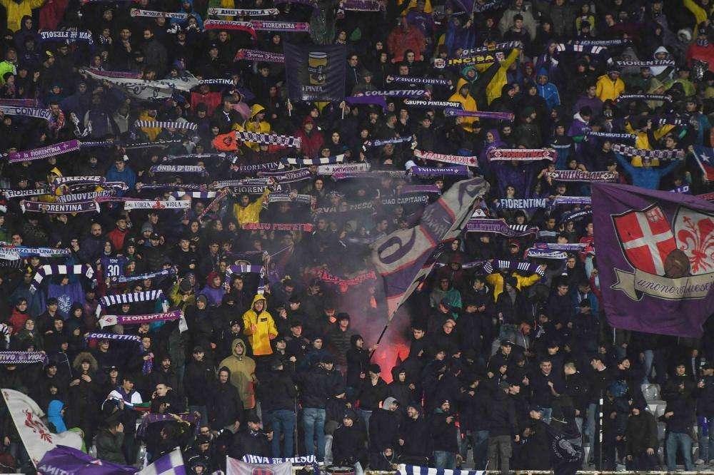 L'oggetto lanciato in campo era un grinder, ora la Fiorentina rischia una multa
