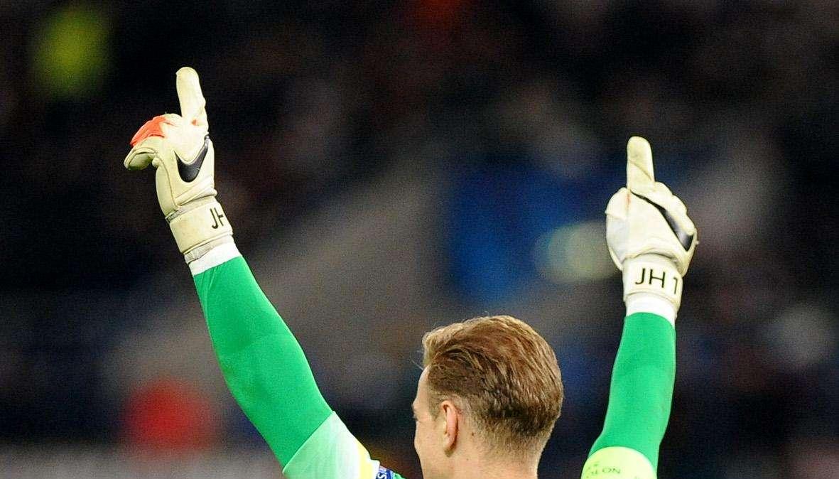 Manchester City, Hart: "Aspetto solo di firmare il nuovo contratto"