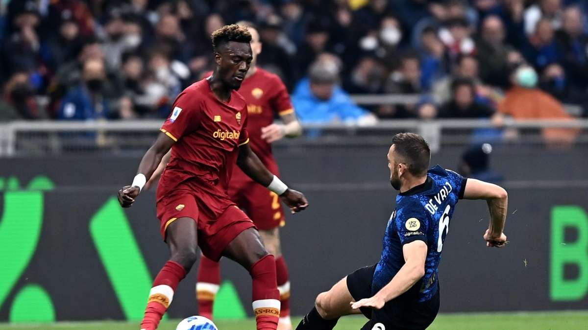 Abraham: "Alla Roma mi hanno fatto diventare una star. Mourinho è il migliore al mondo"