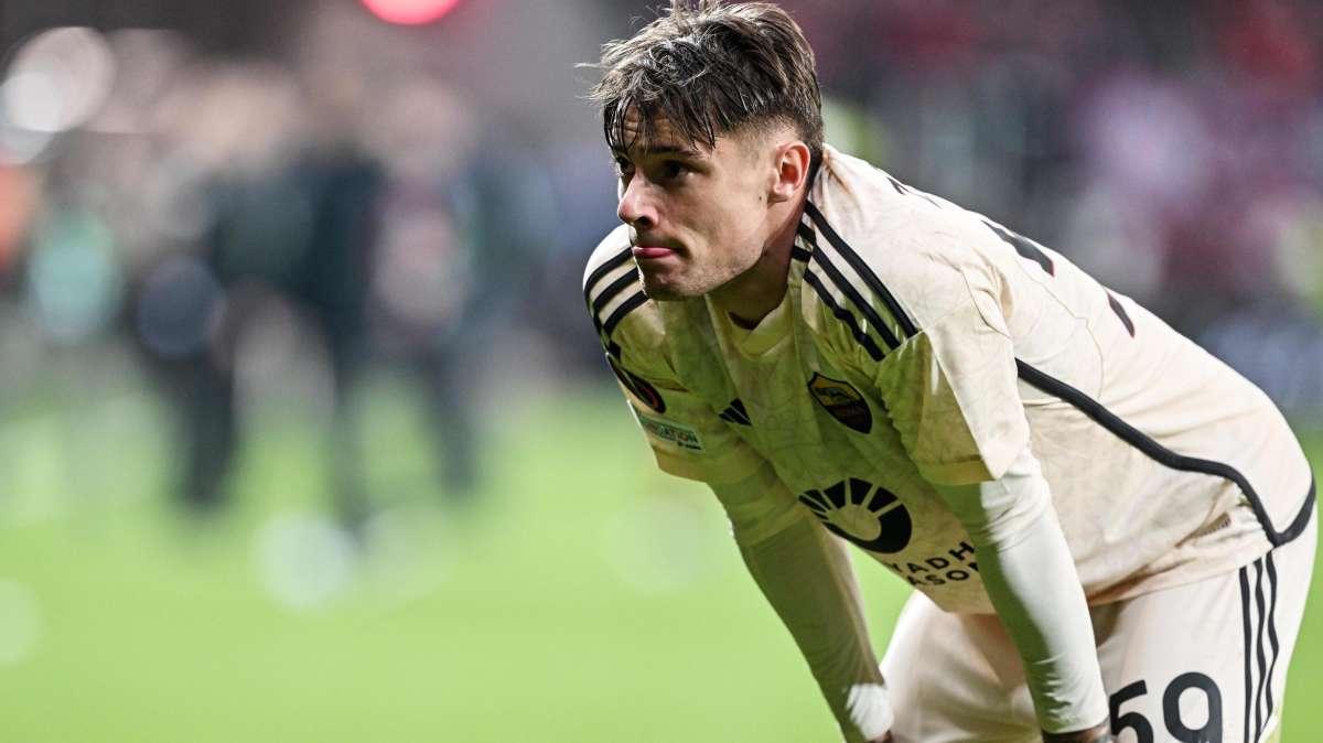 Calciomercato Roma - Zalewski valuta la proposta, la richiesta dello stipendio. Il Galatasaray vuole chiudere tra oggi o domani. Luca Pellegrini piano B