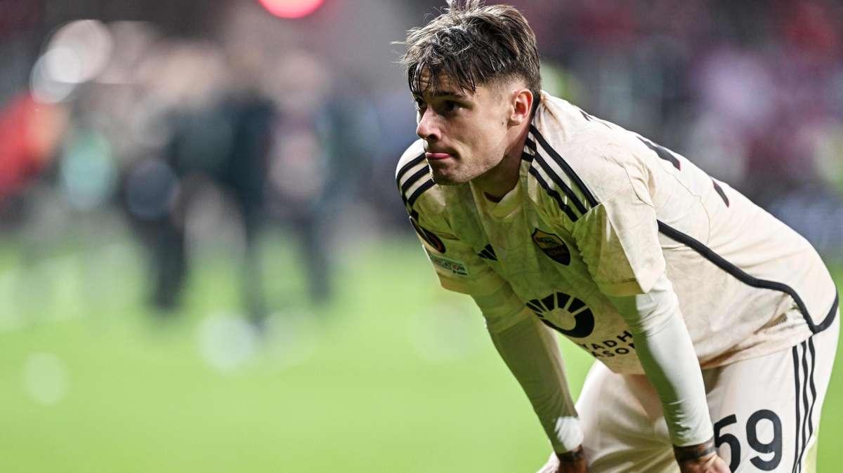 Polonia, lieve infortunio per Zalewski. L'esterno non dovrebbe essere in dubbio per Euro 2024