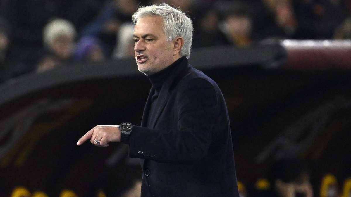 LA VOCE DELLA SERA - La Roma non va oltre il pareggio con l'Atalanta. Espulso Mou, salterà Milan-Roma. VG, per Llorente fastidio all'adduttore destro. Supercoppa Femminile, la coppa va alla Juventus