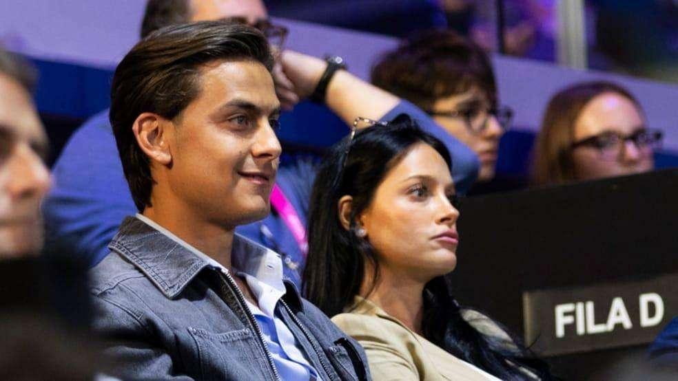 Paulo Dybala all’Allianz Cloud: tra padel, incontri con le star e ricordi del passato