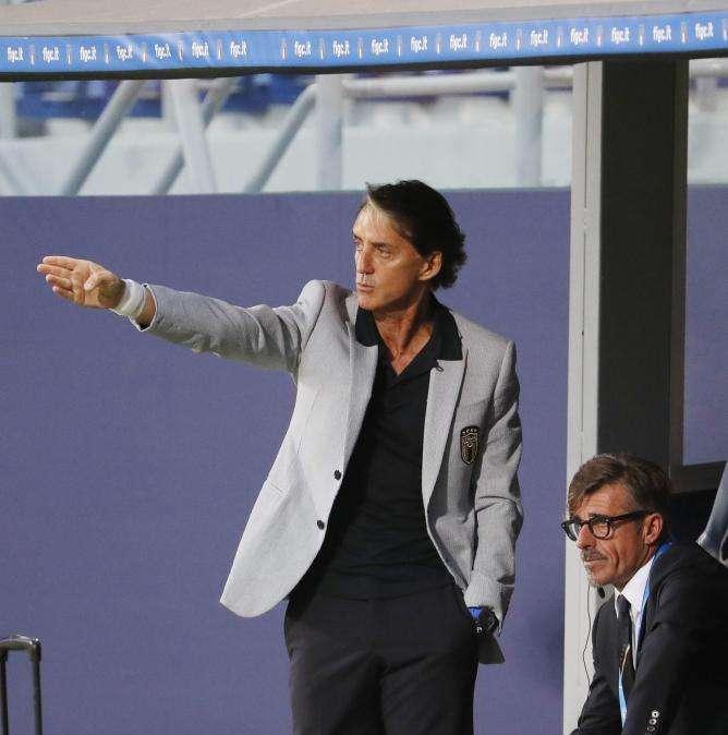 Europei, Mancini: "Arriviamo alla finale e poi vediamo"