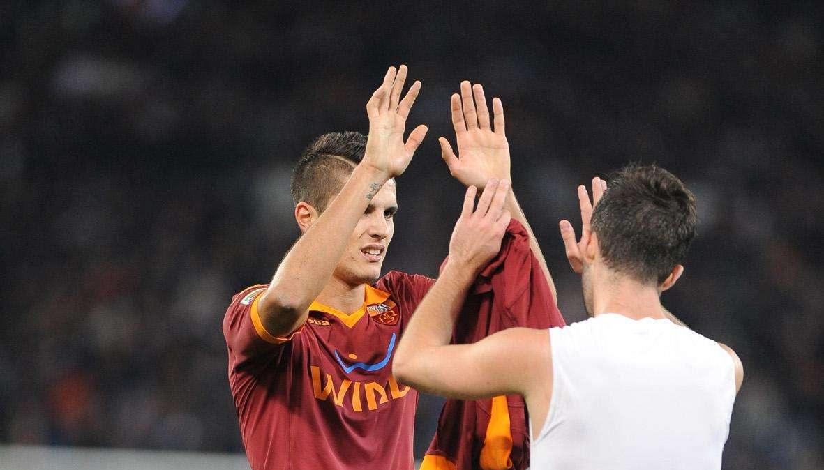 Lamela su Twitter: "Lotteremo per vincere"