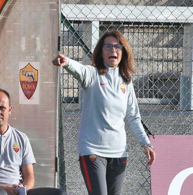 Roma femminile, Bavagnoli: "Dovremo mettere in difficoltà la Juventus ricordando l'andata"
