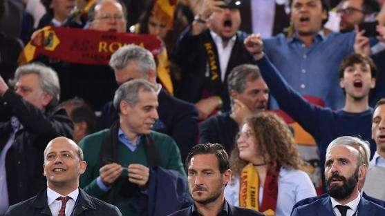 Monchi: "Gli episodi possono pregiudicare una partita: oggi c'erano due rigori. Il calcio italiano deve farsi sentire"