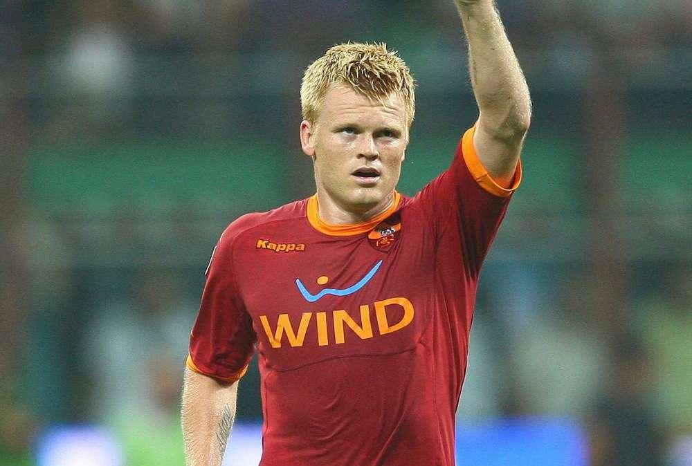 ROMA-INTER: Riise è pronto e Ranieri pensa di rilanciarlo, Brighi preferito a Menez in un 4-3-1-2