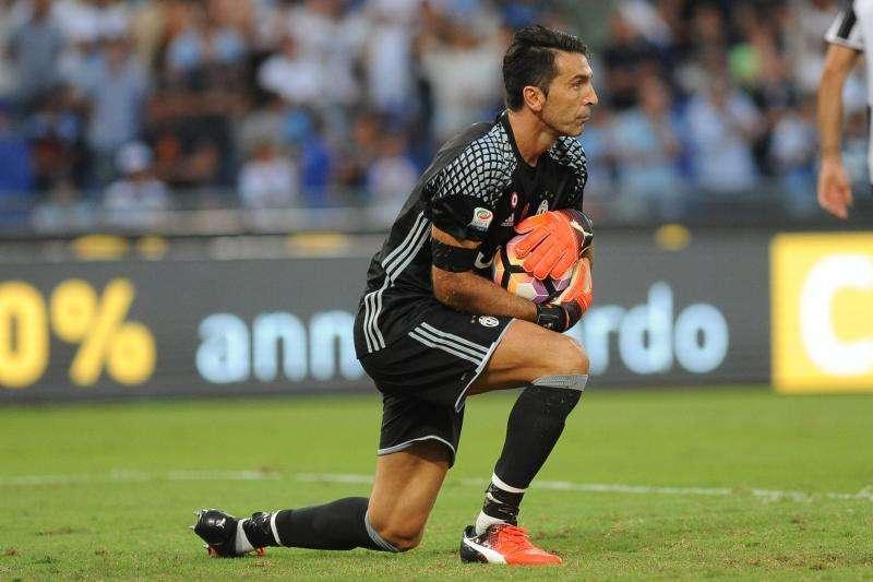 Juventus, Buffon: "De Rossi non più capitano? Sono regole di spogliatoio"