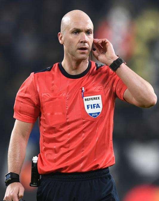 Lione-Roma, arbitra l'inglese Taylor. Due i precedenti con squadre italiane