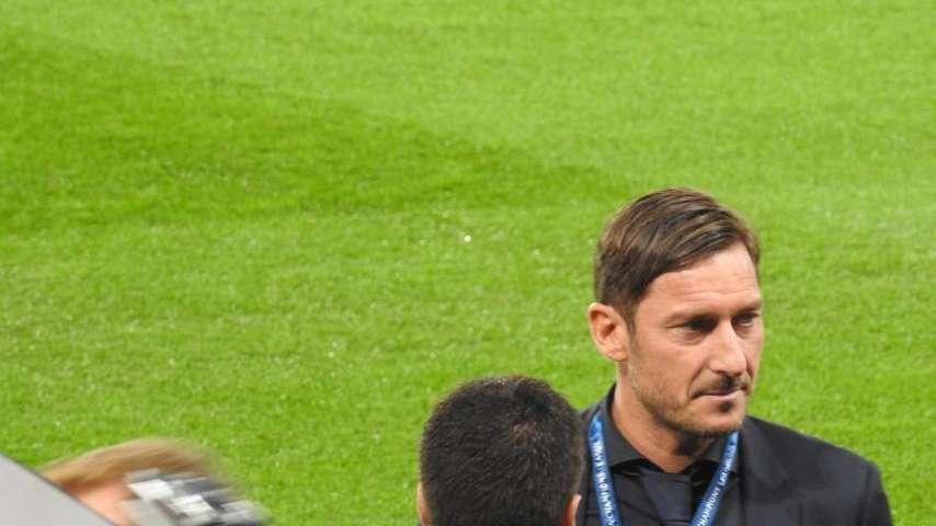 Twitter, Totti: "Pronto per stasera"