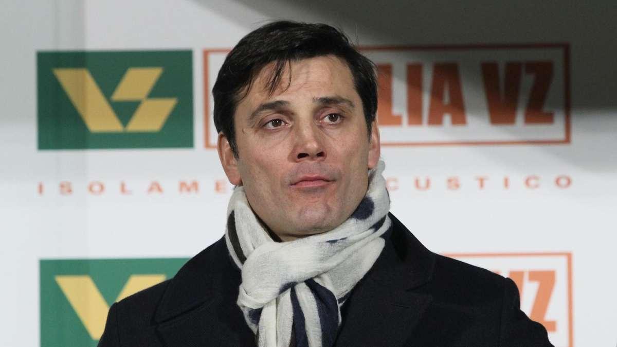 Applausi per Montella da parte del pubblico romanista. VIDEO!