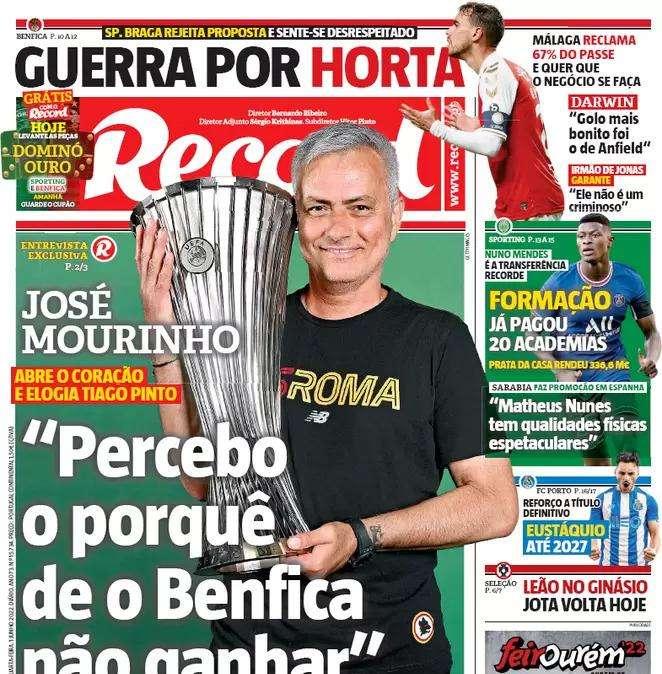 Mourinho: "Vincere con la Roma è stato speciale. Per colmare il gap con le prime in classifica serve tanto lavoro"