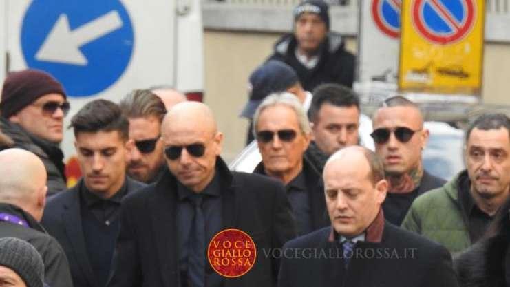 SANTA CROCE - L'ultimo saluto a Davide Astori, presente la delegazione della Roma. FOTO! VIDEO!