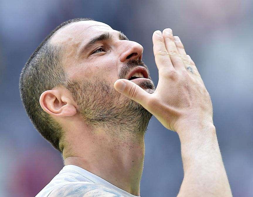 Juventus, Bonucci bacia la maglia: "Essere juventini è la cosa più bella"