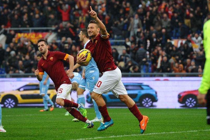 Diamo i numeri - Lazio-Roma, giallorossi in vantaggio nelle stracittadine. Quanta differenza tra i due attacchi