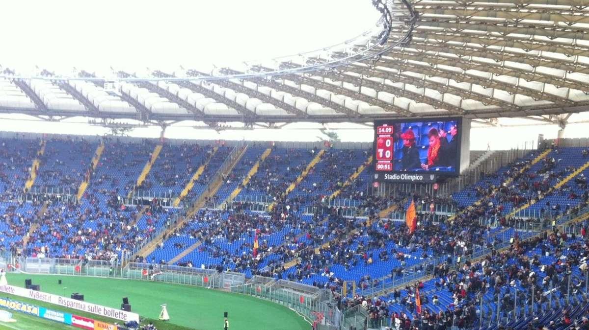 Roma-Genoa 4-0, di Florenzi, Totti, Maicon e Benatia i gol. I giallorossi chiudono il girone d'andata a 44 punti. FOTO! VIDEO!