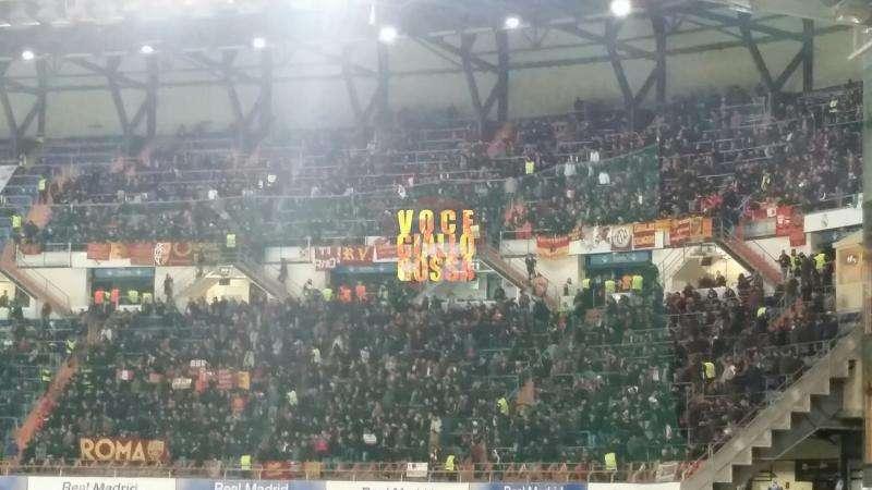 Il settore ospiti gremito di romanisti. FOTO!